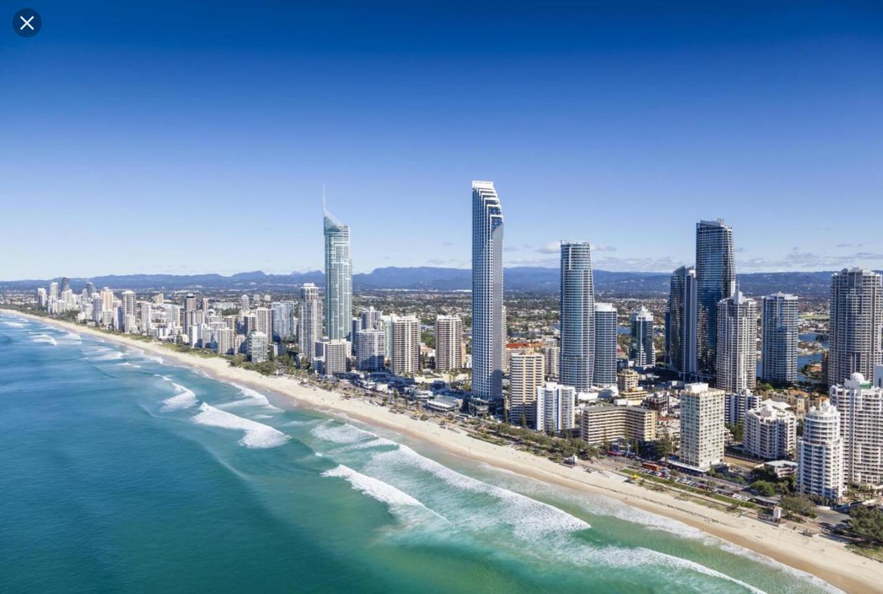 2Bd Family Or Couple Guesthouse Upstairs Near Turf Club, Hota In Bundall 골드코스트 외부 사진