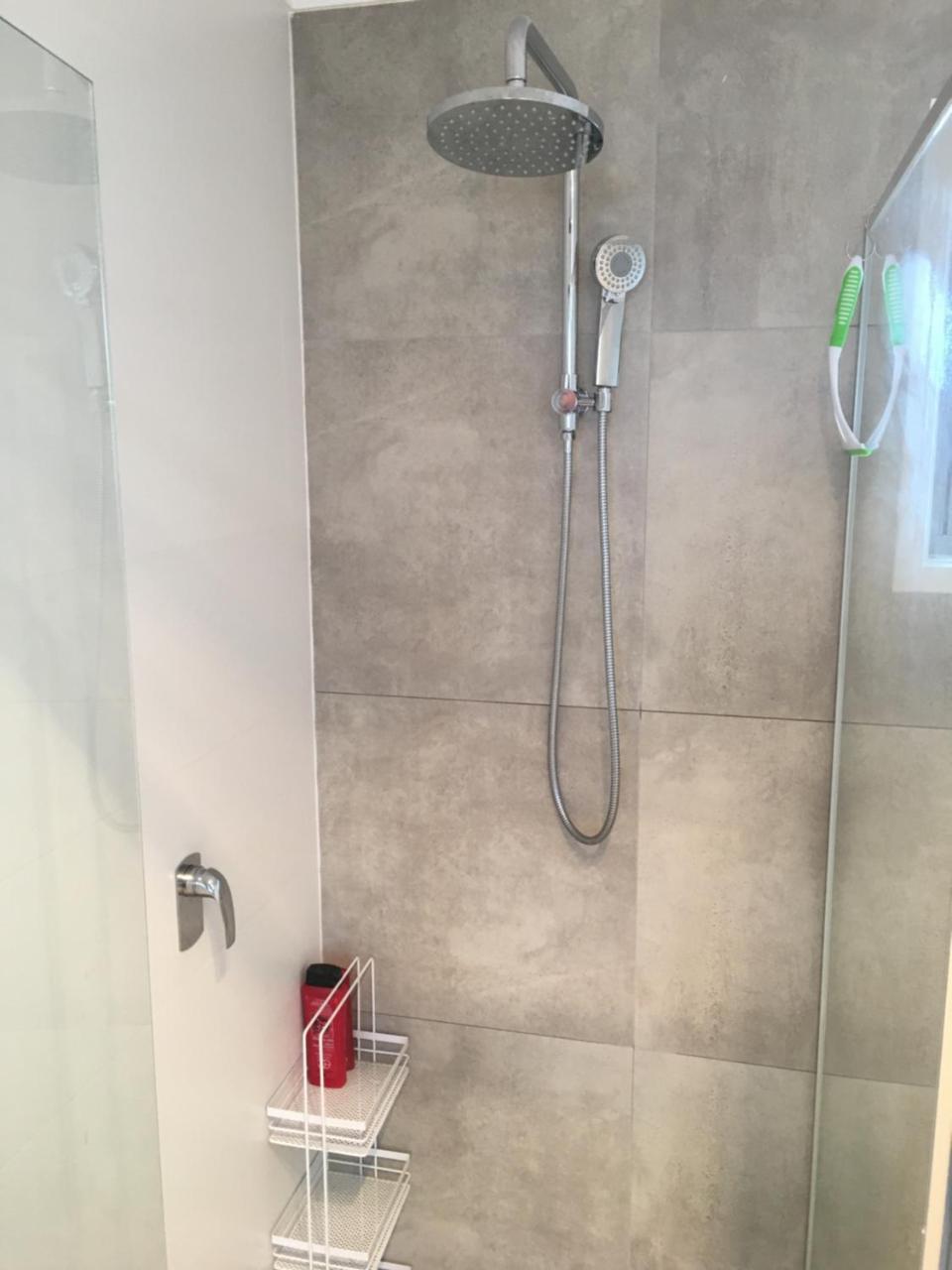 2Bd Family Or Couple Guesthouse Upstairs Near Turf Club, Hota In Bundall 골드코스트 외부 사진